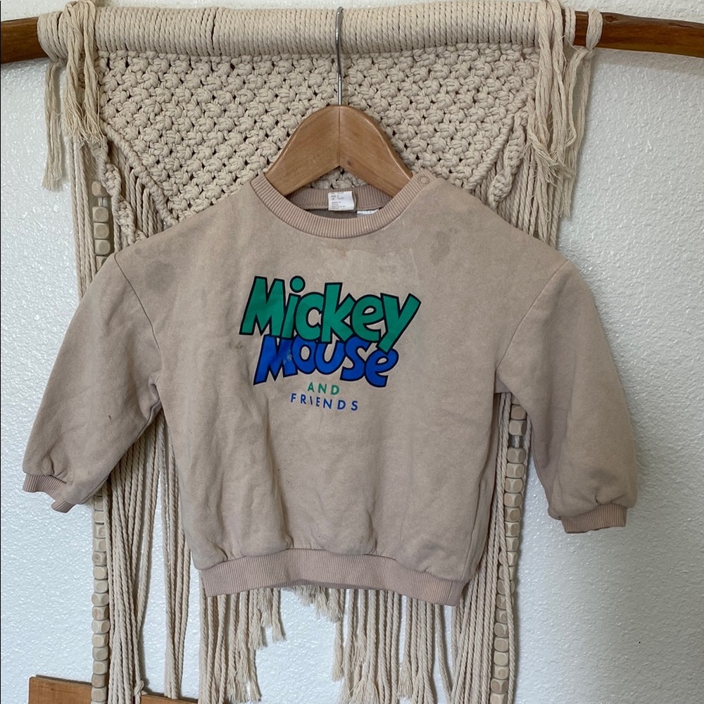 H&M Tan Graphic Sweatshirt Disney 2t